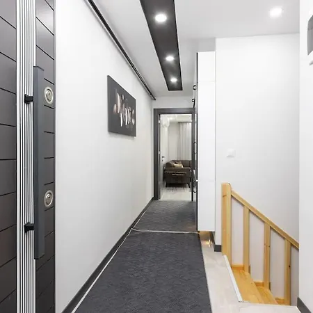 4-3 Yatak Odali Bueyuek Kaleici Yakini * Αττάλεια