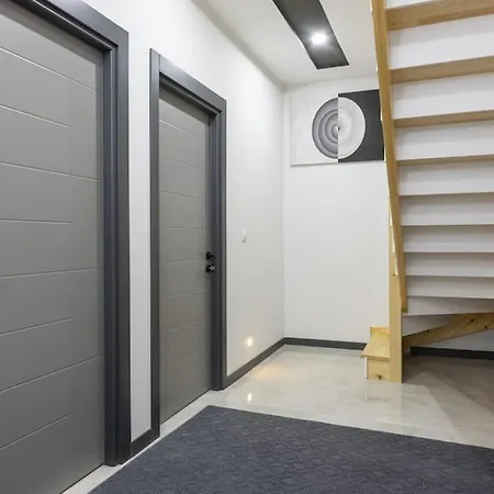 4-3 Yatak Odali Bueyuek Kaleici Yakini *