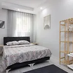 4-3 Yatak Odali Bueyuek Kaleici Yakini Antalya