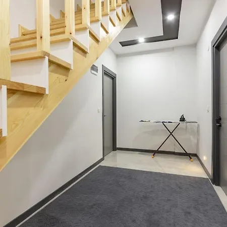 4-3 Yatak Odali Bueyuek Kaleici Yakini Apartment *