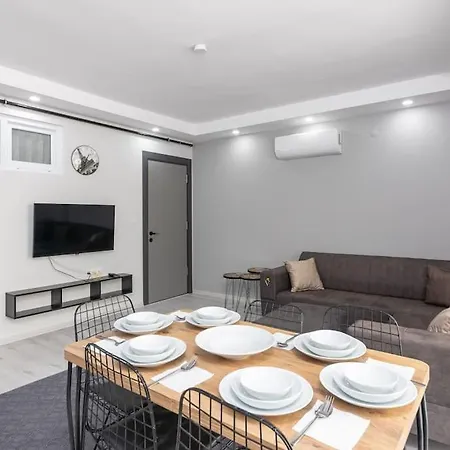 Apartament 4-3 Yatak Odali Bueyuek Kaleici Yakini *
